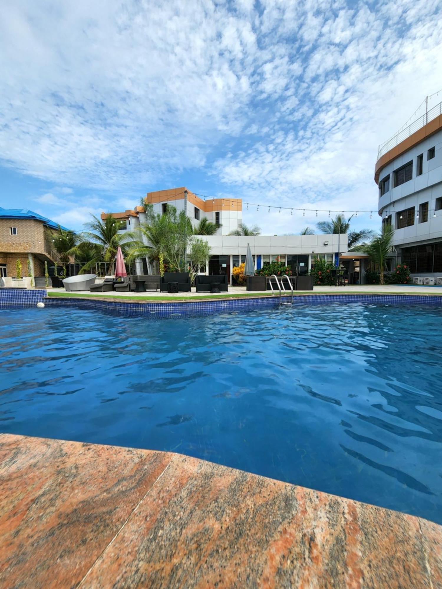 Paradise Beach Resort Lagos Exteriör bild