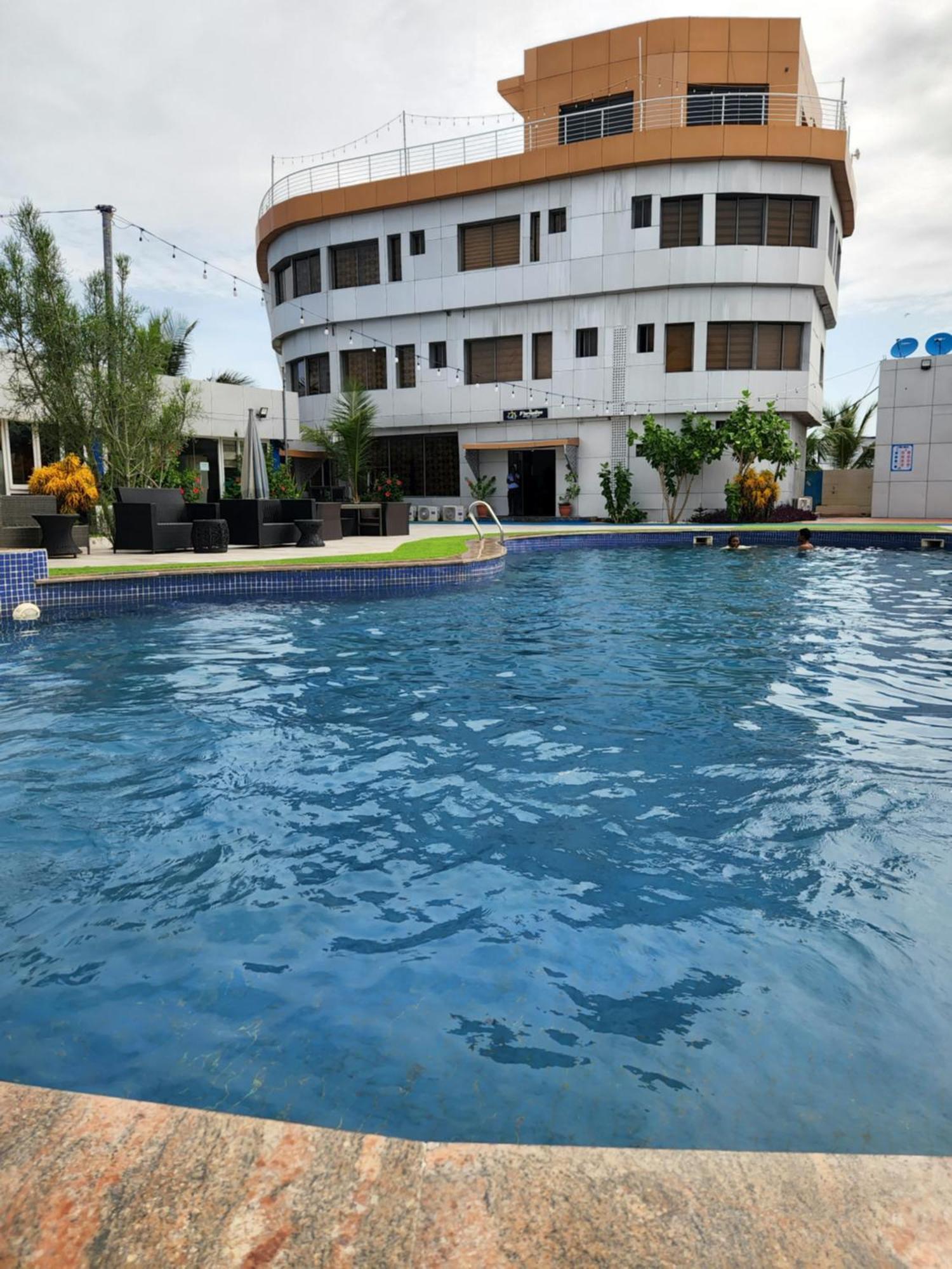 Paradise Beach Resort Lagos Exteriör bild